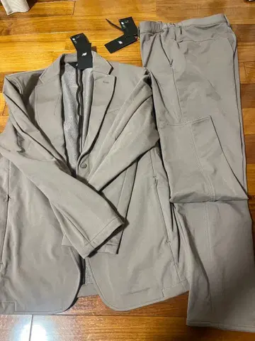 met 24 New Balance 베이지 캐주얼 수트 M/L