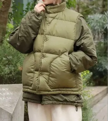 새상품급 레미 리프 REMI RELIEF 다운 자켓 다운 베스트 S 카키
