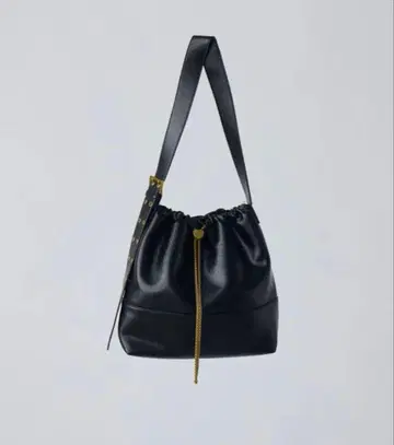 idem 이뎀 heart charm shoulder bag