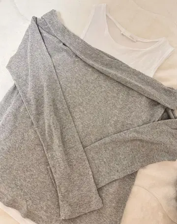 ZARA 상의