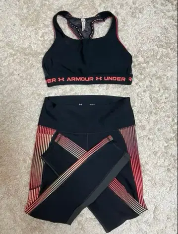 UNDER ARMOUR 스포츠 브라 & 레깅스 세트