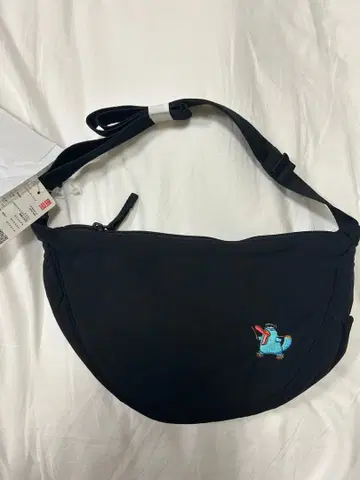 UNIQLO UMEDA x JR 서일본 카모하시의 이코짱 바디백