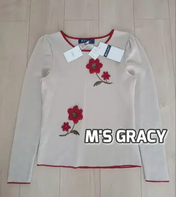 택 포함 새상품 M'S GRACY 플라워 모티브 니트 스팽글 M