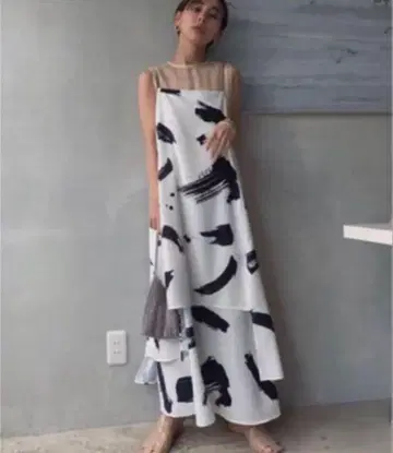 ameri MEDI INK LAYERED DRESS