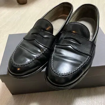 블랙 가죽 로퍼