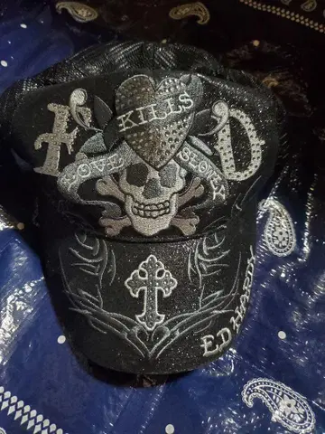 Ed Hardy 스컬 자수 블랙 캡