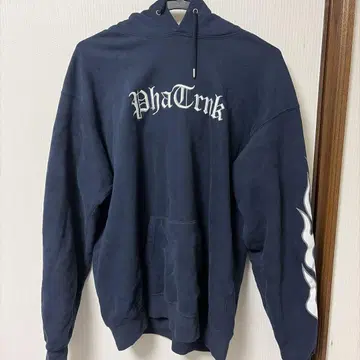 phatrnk 네이비 후드티