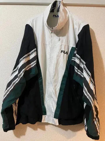 [ FILA ] 얇은 소재 아우터 L