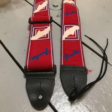Fender 빨간색 스트랩 로고