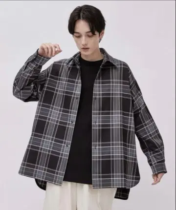 새상품 Lui's 로얄 체크 슬릿 볼륨 셔츠 코트