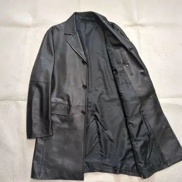 컨디션 최상 더반 램 가죽 체스터 코트 블랙 M 사이즈