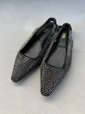 ZARA 샤이니 디테일 플랫 슬링백 슈즈 사이즈 37