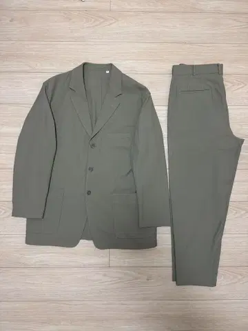 새상품급 UNIQLO U 릴랙스 핏 테일러드 자켓 팬츠 셋업