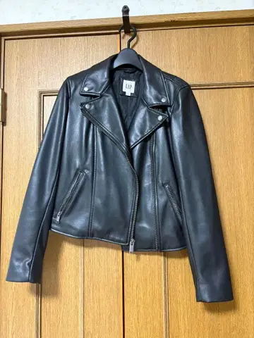 블랙 가죽 라이더 자켓