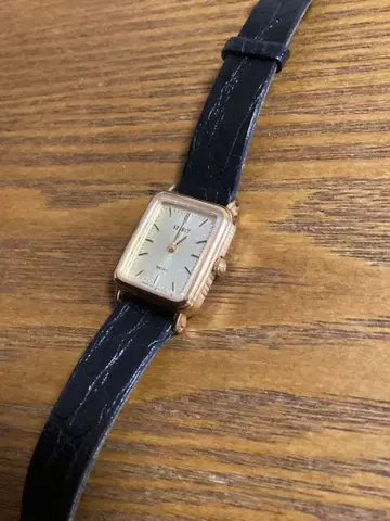 세이코 SPIRIT 골드 스퀘어 다이얼 손목시계 SEIKO