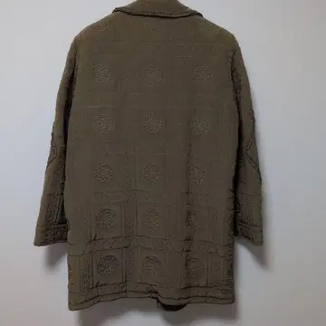 카키 퀼팅 자켓 새상품급 자수 코트