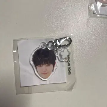 TREASURE 얼굴 아크릴 키링 지훈 분노 희로애락 가챠 캡슐 토이