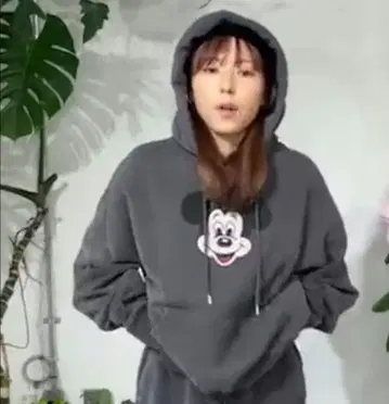 완판템 WCJ 미키마우스 후드 부착 후드티 빈티지풍