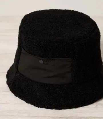 보아 슬릿 버킷햇 마이티샤인 정가 6930엔