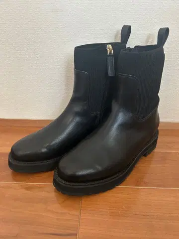 그린 레이블 릴랙싱 스트레치 숏부츠 M