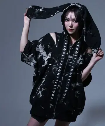 REFLEM 토끼 귀 후드티