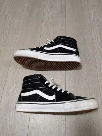 VANS 스니커즈
