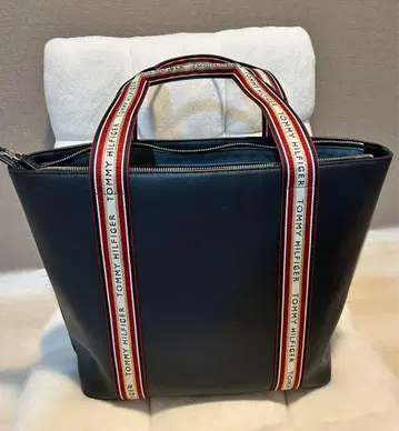 TOMMY HILFIGER 토트백