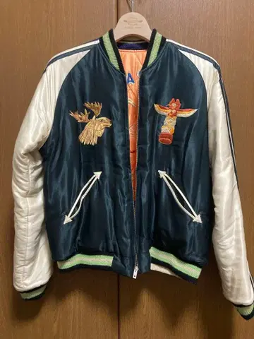 스카잔 네이비/화이트 ALASKA 자수 토요 테일러