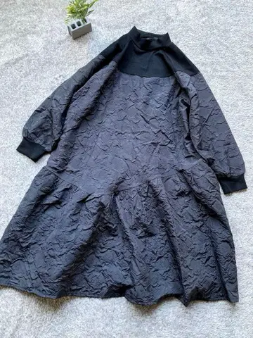 Deux Amour 도킹 자카드 원피스