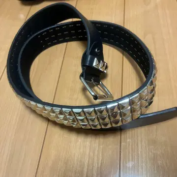 스터드 벨트