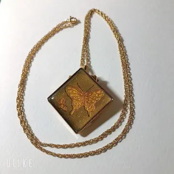 금 나비 펜던트