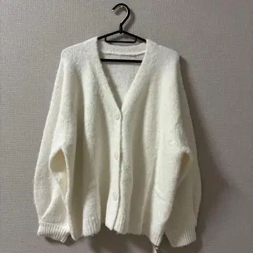 [ 가격 인하 가능 ] Louere 화이트 가디건
