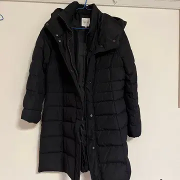 INDIVI 블랙 다운 자켓입니다