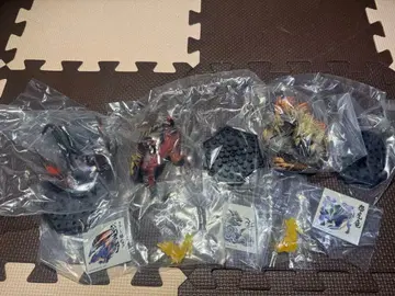 몬스터 헌터 피규어 3종 세트 중간 봉투 미개봉