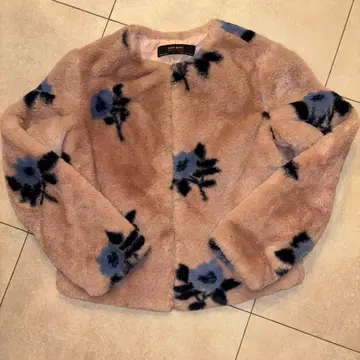 ZARA 플라워 프린트 짧은 기장 노카라 자켓 XS