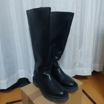 블랙 가죽 롱 부츠 지퍼 포함