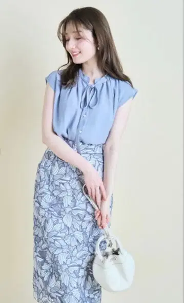 아푸와이저 리셰 배색 메쉬 레이스 타이트 스커트