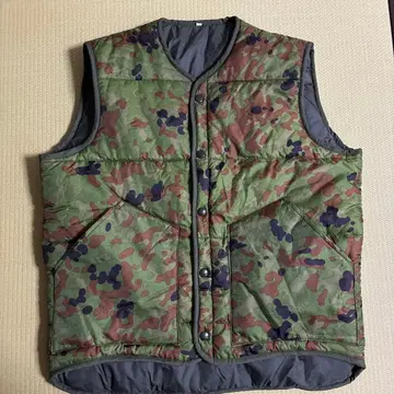카모플라쥬 다운 베스트