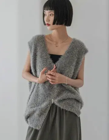 [ 거의 미사용 새상품 ] 로리즈팜 샤기 ZIP 베스트 그레이