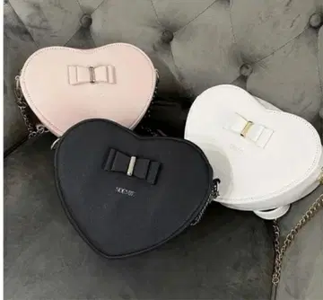 NOEMIE 노에미 하트 체인 숄더백 블랙