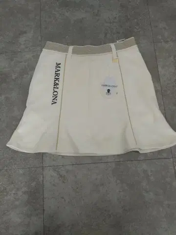 MARK&LONA 화이트 스커트 사이즈 40