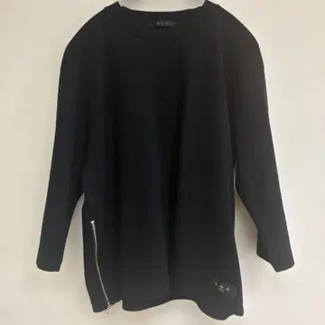 TATRAS 블랙 T셔츠 지퍼 달린 7부 소매