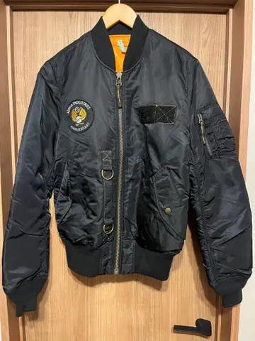 ALPHA INDUSTRIES MA-1 플라이트 자켓 55주년 기념
