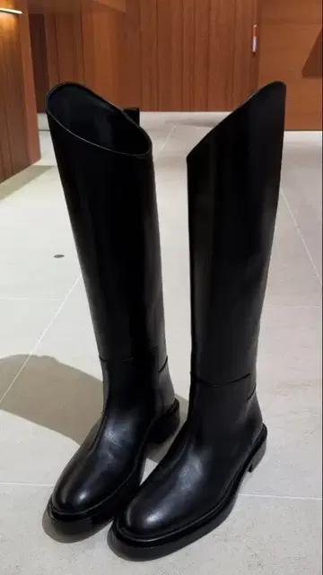 새상품 JIL SANDER 블랙 비대칭 부츠