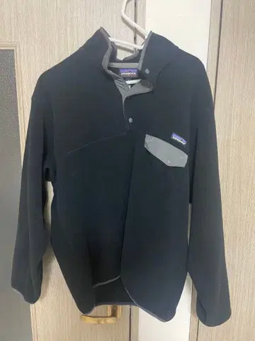 Patagonia 신틸라 스냅T 블랙 M 사이즈
