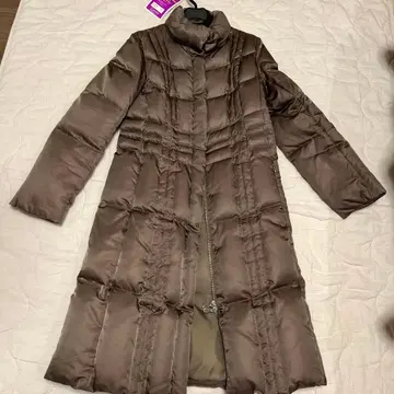 UNTITLED 다운 코트 브라운 롱