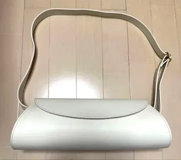 레어 오렌티 통형 숄더백 화이트