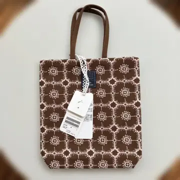 이번 시즌 신상품 미나 페르호넨 toast bag anemone 브라운