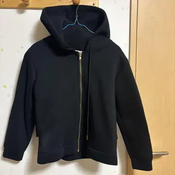 Myu 블랙 프릴 후드티