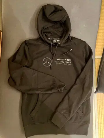 Mercedes-AMG Petronas 후드티 S 사이즈 블랙